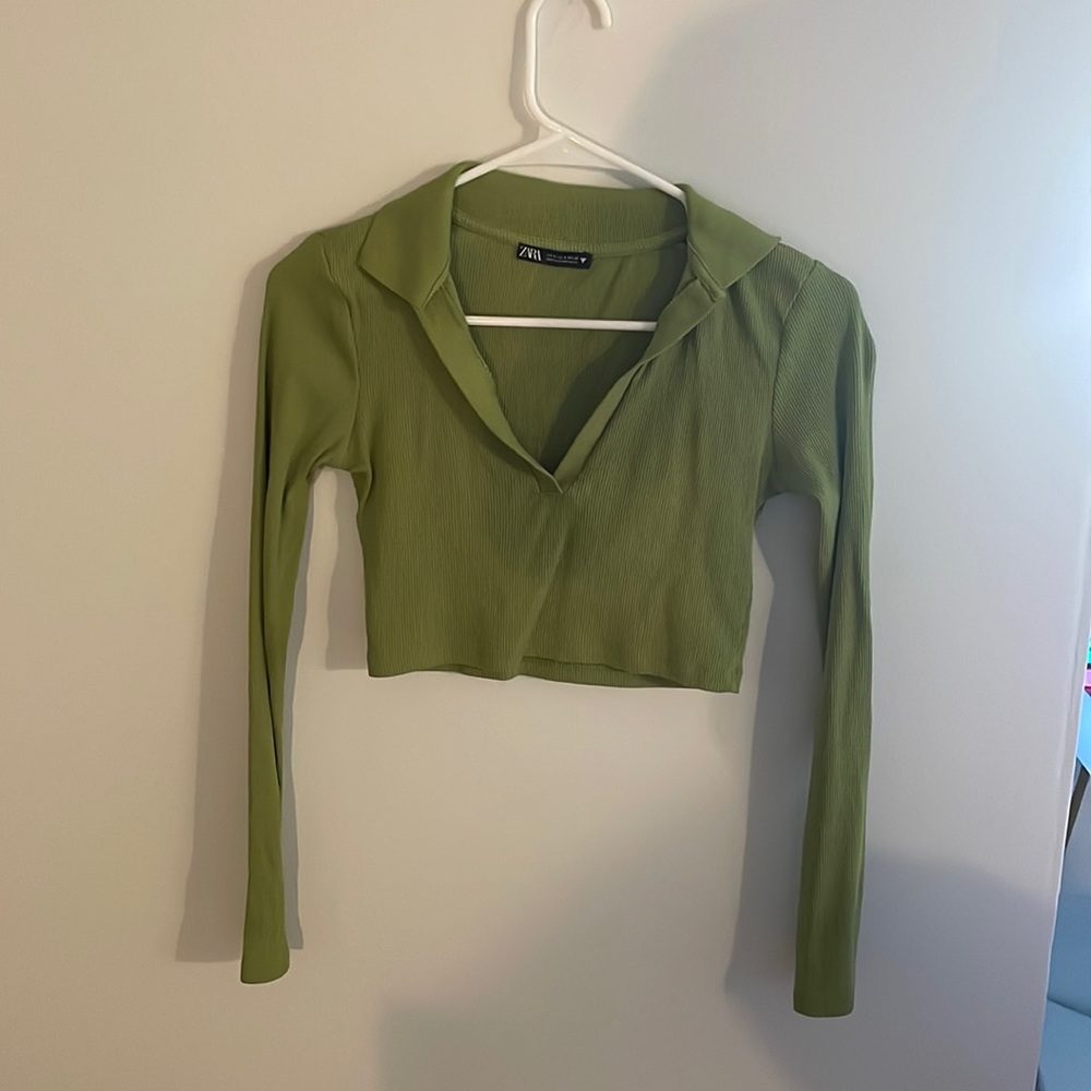 Zara cropped collar top.